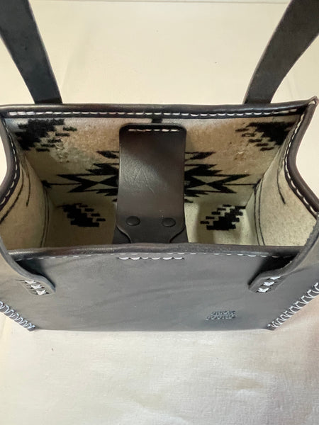 Bajada / Black lined